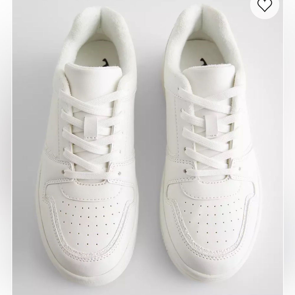 Very G White Women's Sneakers